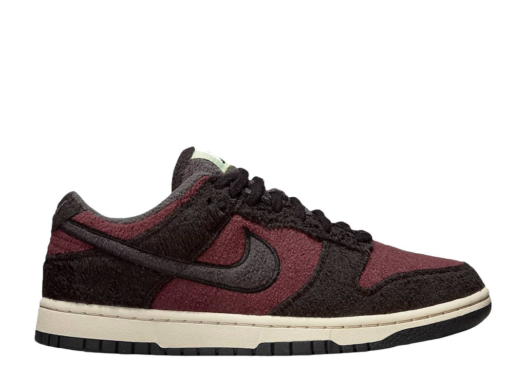 Nike Dunk Low SE Fleece Pack Burgundy Crush (W) - Solefood München